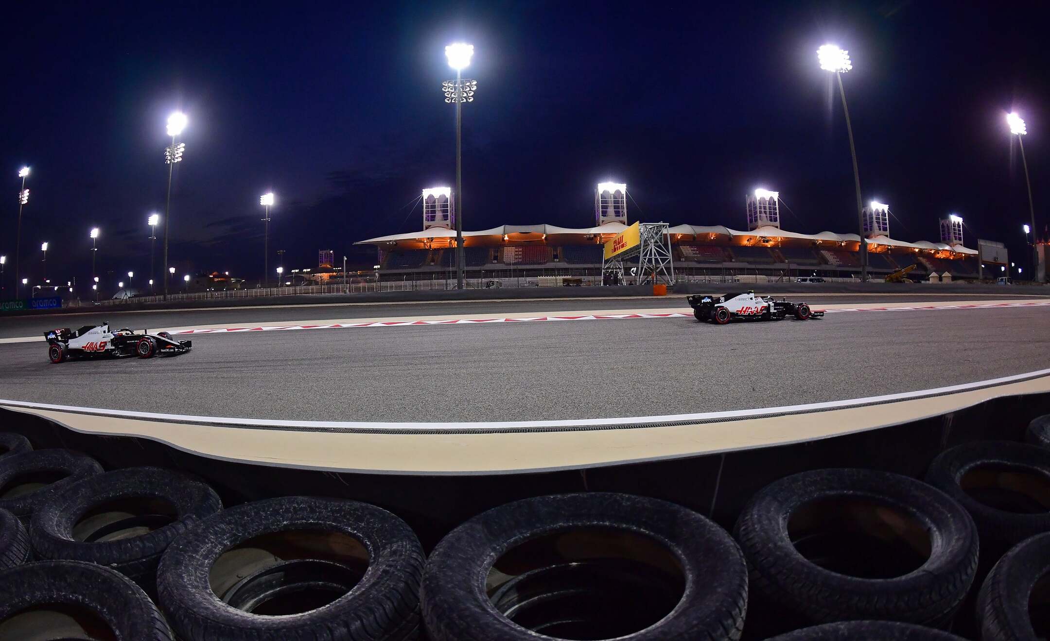 grosjean-bg-img2.jpg